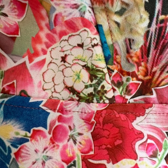 NWOT Lululemon Sea Wheeze Marathon 'Pack It Up' Jacket in Size 4 with Carry Bag - Picture 12 of 14